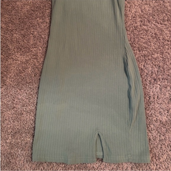 Green Ribbed Dress - Picture 4 of 4